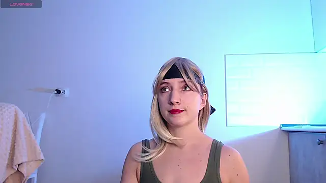 Eva Hailey  online show from 01/28/25, 05:00