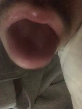 Snapshot of favormaker chatting on 12/18/24, 07:26 favormaker online show from 12/18/24, 07:26