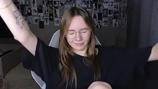 littlevildevil online show from 05/12/26, 08:22