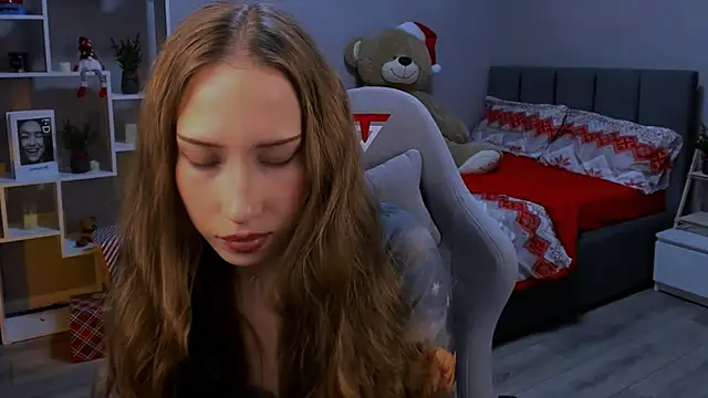 AlexaHarmon online show from 12/04/25, 06:34