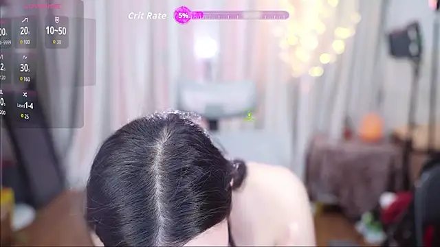 Snapshot of nono_babyy chatting on 12/17/25, 01:44 nono babyy online show from 12/17/25, 01:44