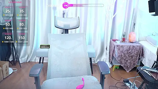 Snapshot of nono_babyy chatting on 02/20/26, 01:35 nono babyy online show from 02/20/26, 01:35