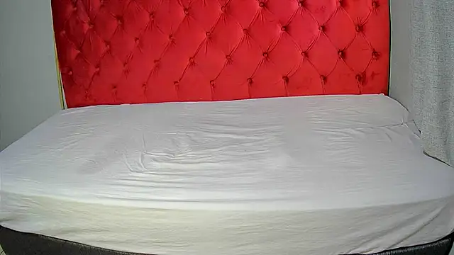Snapshot of teressax chatting on 02/25/25, 01:39 teressax online show from 02/25/25, 01:39