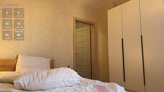 Snapshot of julya_flowerss chatting on 03/09/26, 04:27 julya flowerss online show from 03/09/26, 04:27