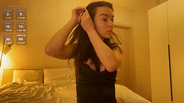 Snapshot of julya_flowerss chatting on 03/10/26, 06:13 julya flowerss online show from 03/10/26, 06:13