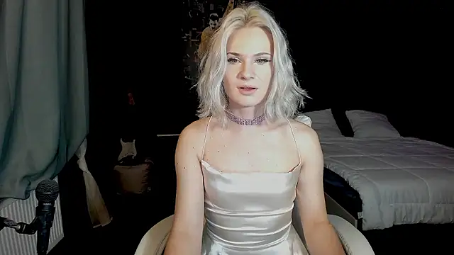 Snapshot of Milena_marshmalows chatting on 12/08/24, 10:19 Milena marshmalows online show from 12/08/24, 10:19