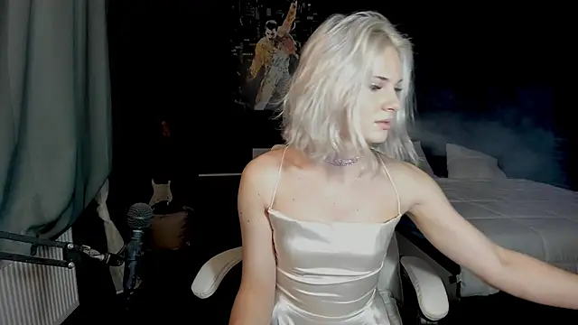 Snapshot of Milena_marshmalows chatting on 12/08/24, 06:39 Milena marshmalows online show from 12/08/24, 06:39