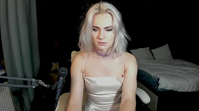 Snapshot of Milena_marshmalows chatting on 12/13/24, 04:43 Milena marshmalows online show from 12/13/24, 04:43