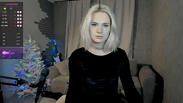 Snapshot of Milena_marshmalows chatting on 12/21/24, 08:10 Milena marshmalows online show from 12/21/24, 08:10