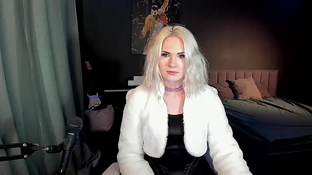 Snapshot of Milena_marshmalows chatting on 02/16/25, 08:10 Milena marshmalows online show from 02/16/25, 08:10