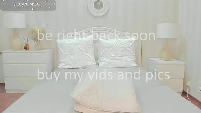 Snapshot of Nicky_Stone chatting on 05/08/26, 03:17 Nicky Stone online show from 05/08/26, 03:17