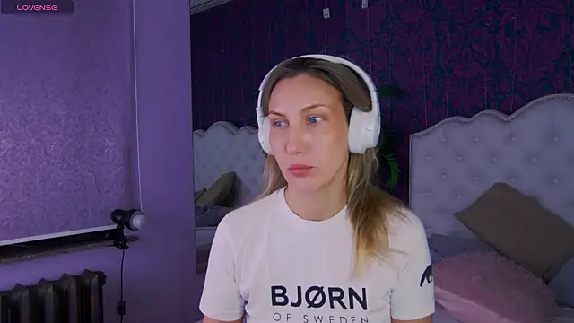 Snapshot of ElizaMayers chatting on 02/01/26, 01:09 ElizaMayers online show from 02/01/26, 01:09