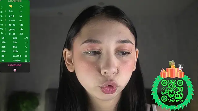 AislyEmbury online show from 12/02/25, 05:13