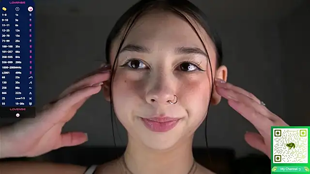 AislyEmbury online show from 12/18/25, 04:51