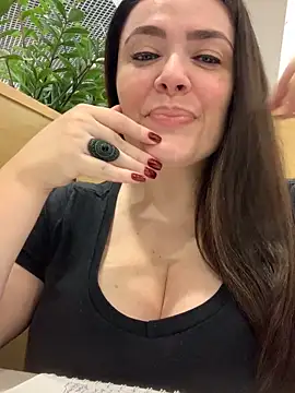 Sophie Eaton online show from 09/15/25, 07:14