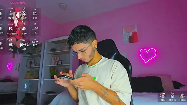 Snapshot of Ian_Castillo_ chatting on 03/03/25, 11:11 Ian Castillo online show from 03/03/25, 11:11