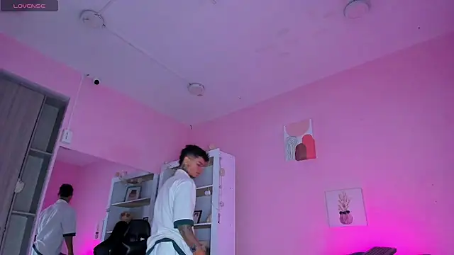 Ian Castillo  online show from 11/05/25, 11:10