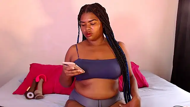 Snapshot of Stacyhunterxxx chatting on 10/28/25, 02:20 Stacyhunterxxx online show from 10/28/25, 02:20