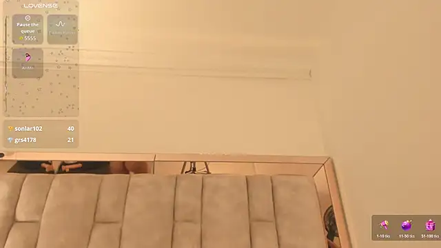 Snapshot of Oliviaa_Evans chatting on 10/30/25, 10:38 Oliviaa Evans online show from 10/30/25, 10:38