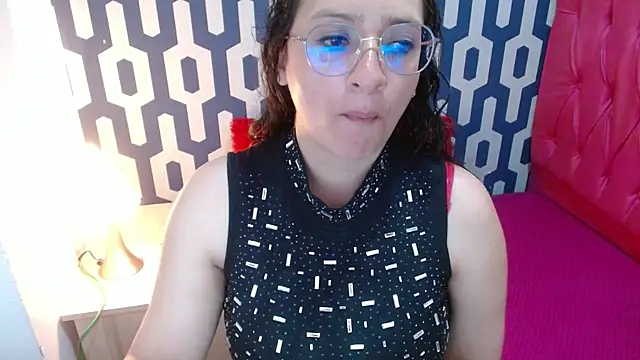 sarax ximena online show from 10/31/25, 04:52