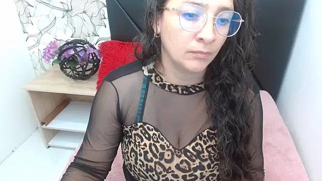 sarax ximena online show from 04/30/26, 06:09