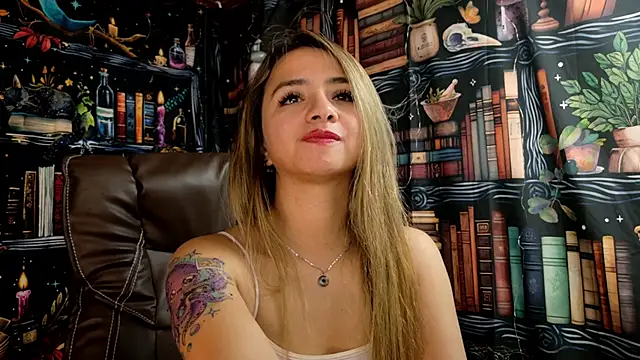 Snapshot of julietta___jackson chatting on 01/12/25, 11:15 julietta jackson online show from 01/12/25, 11:15