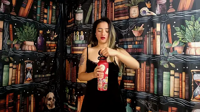 Snapshot of julietta___jackson chatting on 10/02/25, 09:00 julietta jackson online show from 10/02/25, 09:00