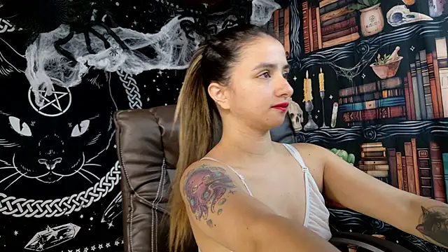 Snapshot of julietta___jackson chatting on 10/04/25, 09:24 julietta jackson online show from 10/04/25, 09:24