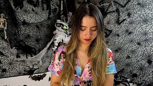 Snapshot of julietta___jackson chatting on 10/11/25, 03:54 julietta jackson online show from 10/11/25, 03:54