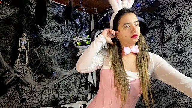 Snapshot of julietta___jackson chatting on 10/25/25, 01:29 julietta jackson online show from 10/25/25, 01:29