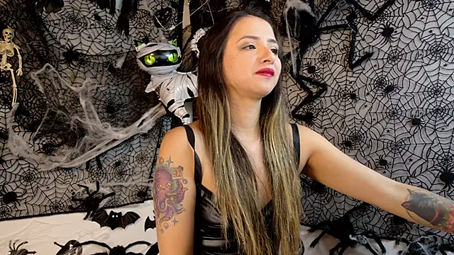 Snapshot of julietta___jackson chatting on 10/30/25, 07:03 julietta jackson online show from 10/30/25, 07:03