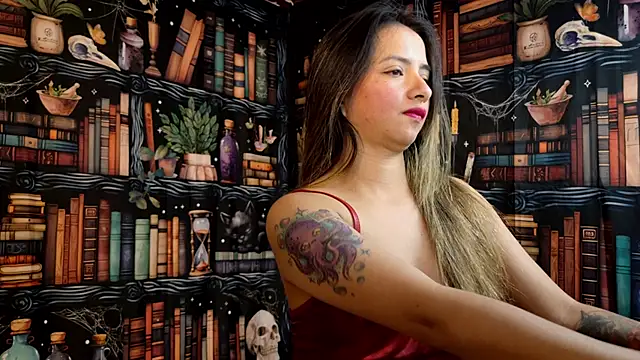 Snapshot of julietta___jackson chatting on 11/26/25, 08:10 julietta jackson online show from 11/26/25, 08:10