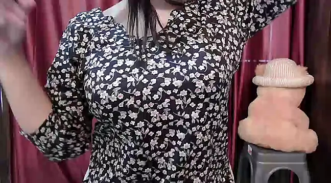 ANANYA-TIWARI online show from 02/20/25, 05:23