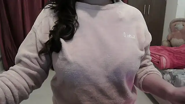 ANANYA-TIWARI online show from 12/13/25, 07:53