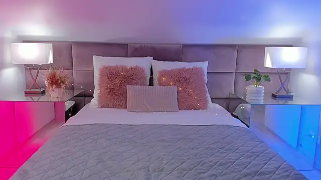 Snapshot of MonteCarla chatting on 03/12/25, 02:12 MonteCarla online show from 03/12/25, 02:12