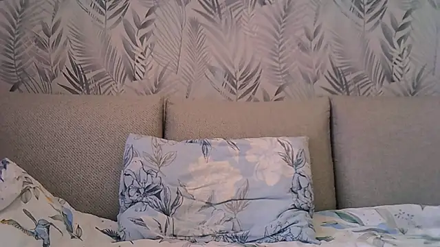 Snapshot of ShelaDiass chatting on 03/14/26, 07:36 ShelaDiass online show from 03/14/26, 07:36