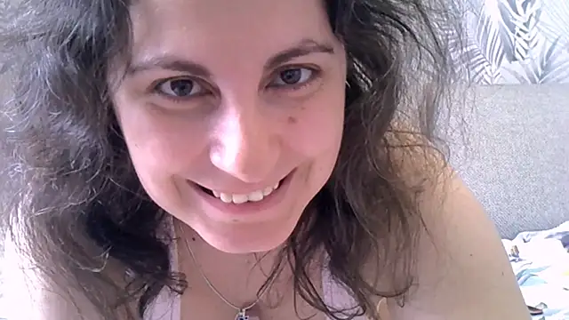 Snapshot of ShelaDiass chatting on 03/28/26, 03:39 ShelaDiass online show from 03/28/26, 03:39