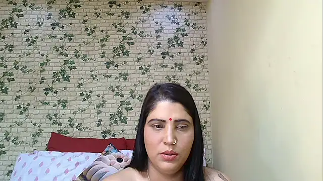 Snapshot of XIndianintimacy chatting on 04/10/26, 06:01 XIndianintimacy online show from 04/10/26, 06:01