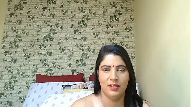 Snapshot of XIndianintimacy chatting on 04/19/26, 06:10 XIndianintimacy online show from 04/19/26, 06:10