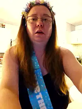 Snapshot of MsShelby40 chatting on 01/05/26, 11:08 MsShelby40 online show from 01/05/26, 11:08