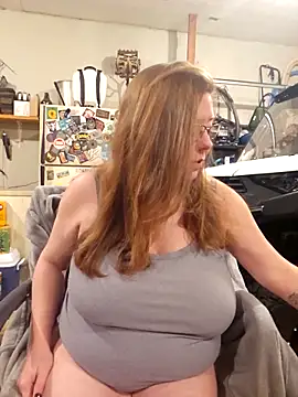 Snapshot of MsShelby40 chatting on 02/02/26, 11:36 MsShelby40 online show from 02/02/26, 11:36