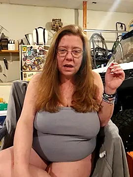 Snapshot of MsShelby40 chatting on 02/17/26, 11:55 MsShelby40 online show from 02/17/26, 11:55