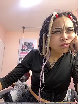 Violetta Suky online show from 10/20/25, 01:22