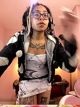 Violetta Suky online show from 10/22/25, 01:33