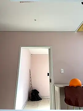 Violetta Suky online show from 10/24/25, 12:56