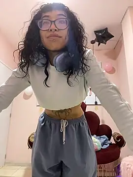 Violetta Suky online show from 11/11/25, 12:49