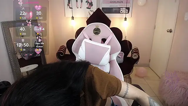 Violetta Suky online show from 11/18/25, 02:32