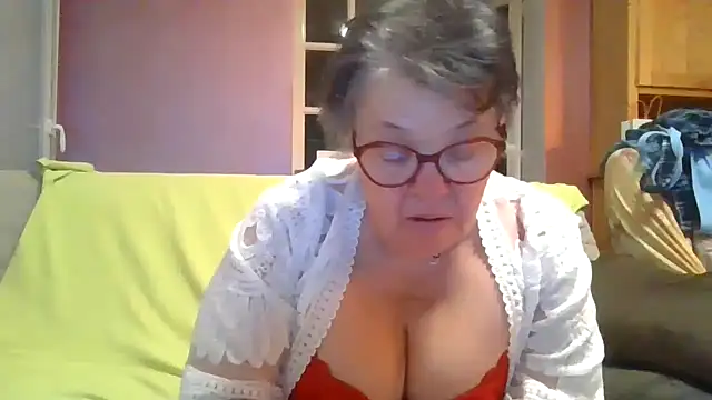 Vandeae44 online show from 03/17/26, 09:07