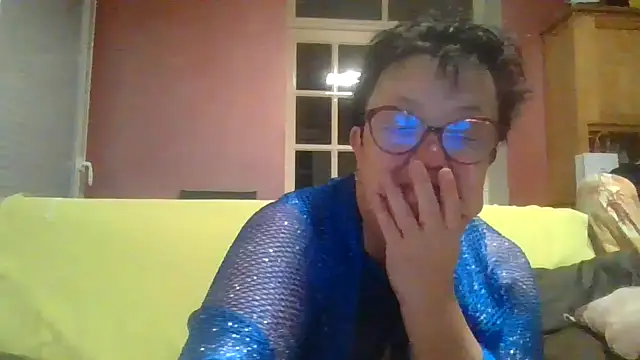 Vandeae44 online show from 05/04/26, 07:54