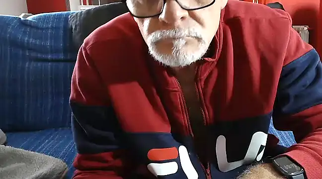 Snapshot of maduroguapo chatting on 02/25/25, 04:00 maduroguapo online show from 02/25/25, 04:00